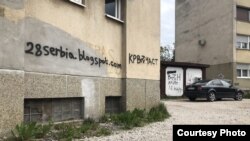 Naziv bloga na kome se promoviraju neonacističke ideje ispisan je pored naziva grupe Krv i čast u Prijedoru. Izvor: BIRN BiH