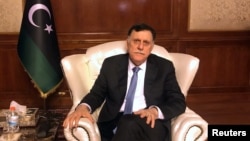 Perdana Menteri Libya Fayez al-Serraj yang diakui international dalam wawancara dengan Reuters di kantornya di Tripoli, Libya, 16 Juni 2019.
