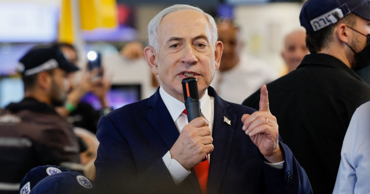 Israeli prime minister tells Mossad, IDF, military intelligence "to overthrow Islamic Republic"