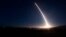 Foto proporcionada por la Fuerza Aérea de un misil Minuteman III lanzado desde la Base Aérea Vandenberg en California.