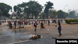 Situasi di sekitar Gedung DPR/MPR RI pasca unjuk rasa mahasiswa, 24 September 2019. (Foto: VOA/Sasmito)