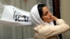 خانم ستوده که وکیل تعدادی از قربانیان نقض حقوق بشر در ایران است، برای چندمین بار بازداشت شده است. 