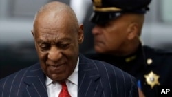 Bill Cosby arrive au tribunal de Norristwon, Pennsylvanie, le 29 mars 2018. 