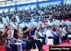 Suasana pembagian sertifikat tanah di Banjarbaru Kalimantan Selatan Senin 26 Maret 2018. (Foto courtesy: Biro Pers Istana)