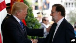 El presidente de EE.UU., Donald Trump agradeció al primer ministro español Mariano Rajoy los esfuerzos de su gobierno para buscar una solución a la crisis en Venezuela, durante un encuentro en la Casa Blanca. Sept. 26, 2017. 