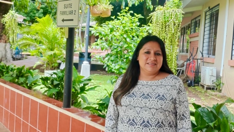 "Empecemos a vernos como una misma": Carolina Vásquez, voz de las mujeres con discapacidad en El Salvador