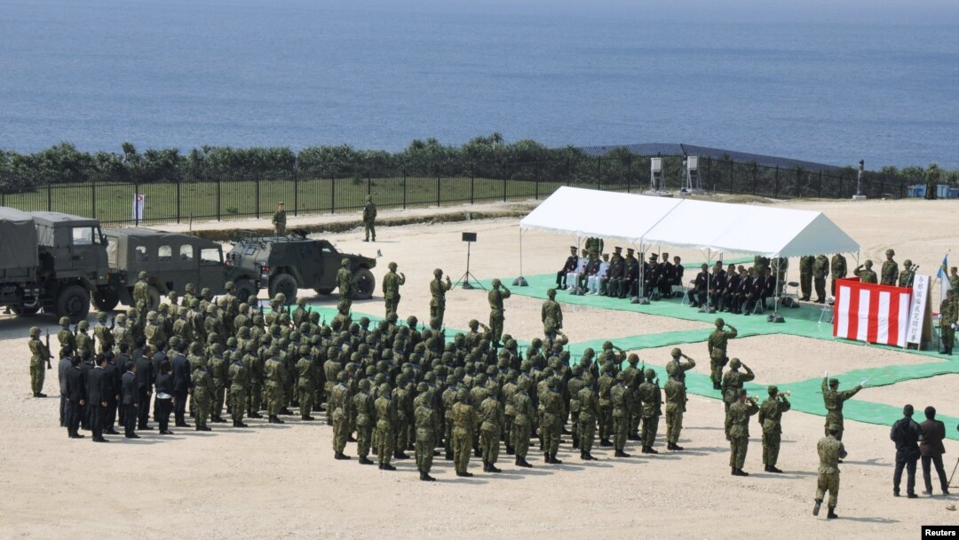 日本自卫队在冲绳县与那国岛设立的军事基地。（路透社资料图）