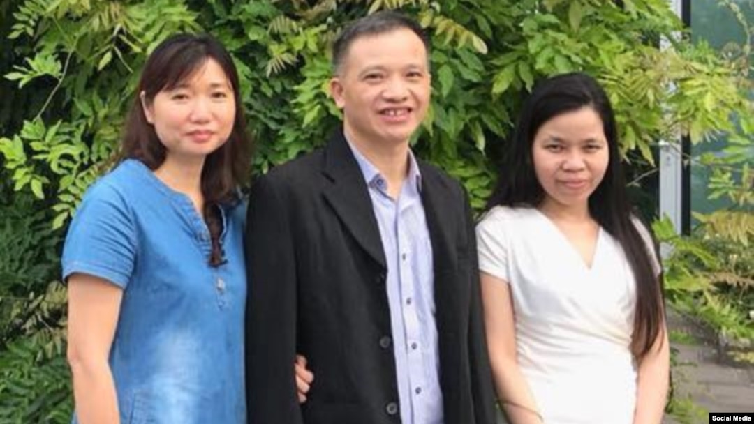 Ông Nguyễn Văn Đài, bà Vũ Minh Khánh (bên trái) và bà Lê Thu Hà, ngày 8/6/2018 tại Đức. Ảnh Facebook Vũ Minh Khánh. 