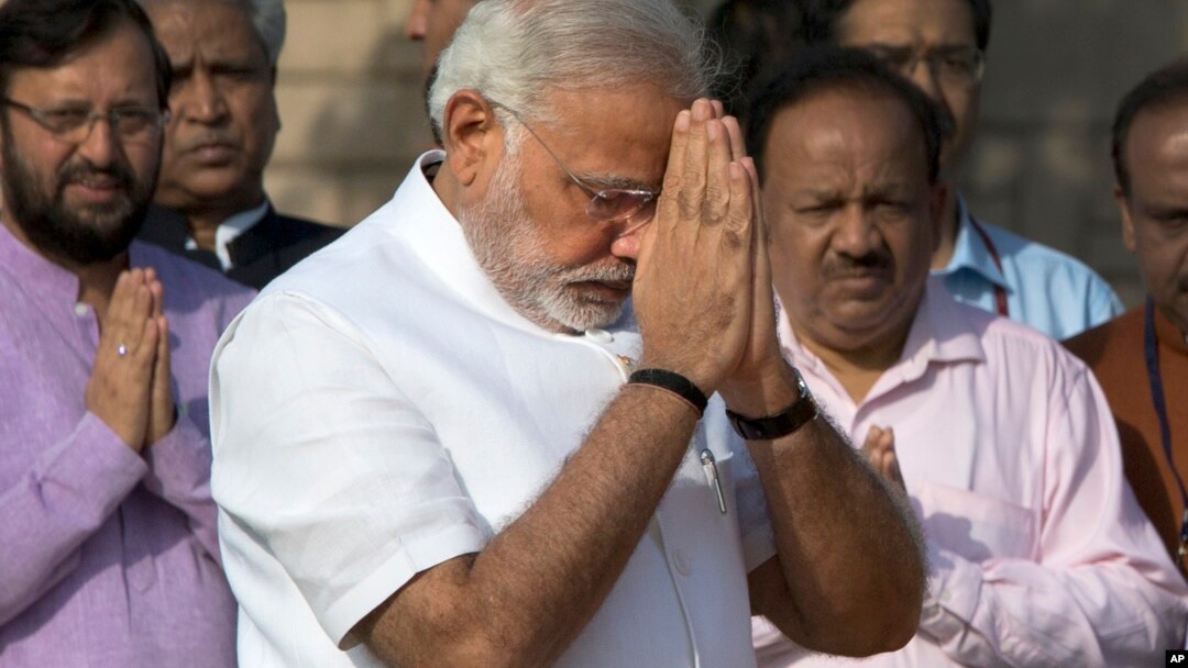 Thủ tướng Ấn Độ Narendra Modi đến viếng đài tưởng niệm ông Mohatma Gandhi