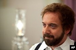 Paul Giamatti as Barney