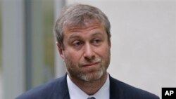 Taipan Rusia Roman Abramovich, pemilik Chelsea Football Club Inggris. (Foto: AP)