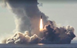 지난 2018년 5월 러시아 핵추진잠수함 유리돌코루키호에서 블라바 대륙간탄도미사일을 시험발사했다.