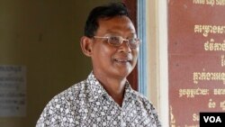 Sang Khat, the acting commune chief, is a member of the ruling Cambodian People’s Party, Kampong Cham, Cambodia. (Sun Narin/VOA Khmer)