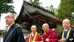 ༧གོང་ས་མཆོག་གིས་ཆོས་ལུགས་རིས་མེད་ཀྱི་མིའི་བཟང་སྤྱོད་དགོས་སྐོར་བཀའ་བརྩལ།