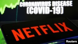 Netflix se ha sumado al esfuerzo por ayudar a los millones de maestros que han tenido que cambiar las aulas físicas por las virtuales debido a la emergencia por la pandemia del COVID-19.