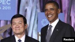 美国总统奥巴马与越南国家主席张晋创在2011年APEC峰会