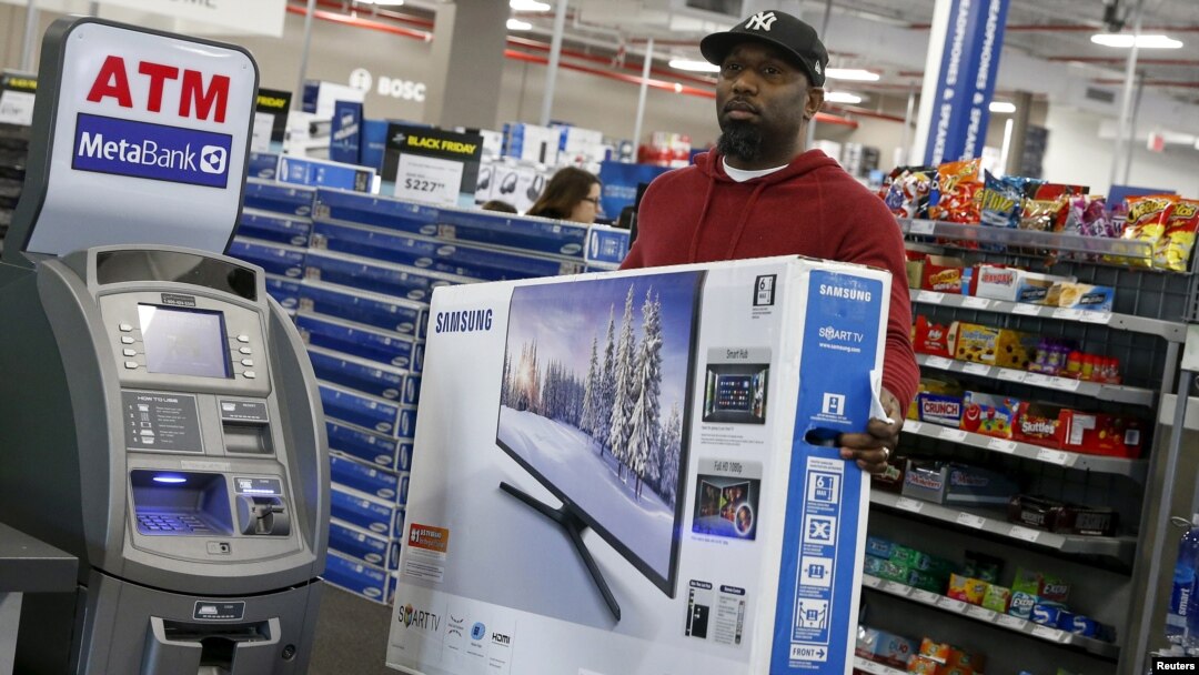 2015年感恩節期間，紐約一名顧客在電器連鎖店Bestbuy買了一台三星牌電視機。