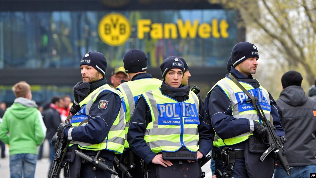 Polisi Jerman tengah mengamankan kawasan Dortmund, Jerman, 12 April 2017 (Foto: dok)