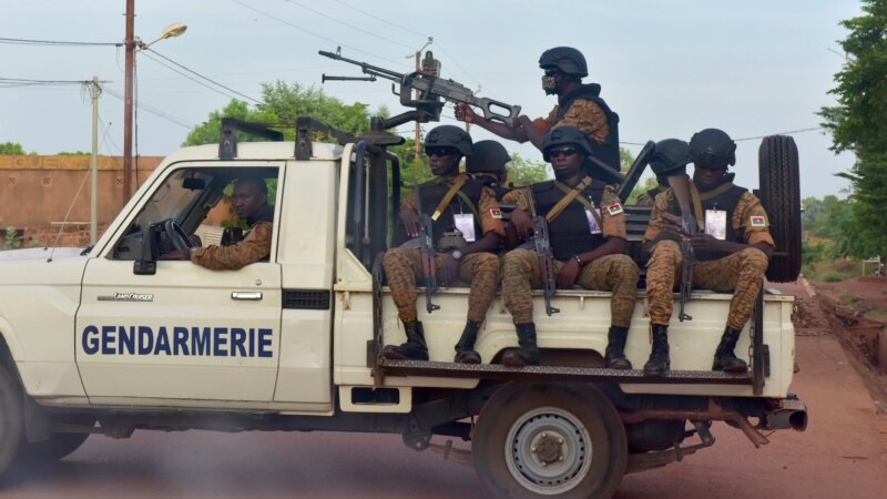 Au moins 28 morts, dont 10 gendarmes, dans deux attaques au Faso