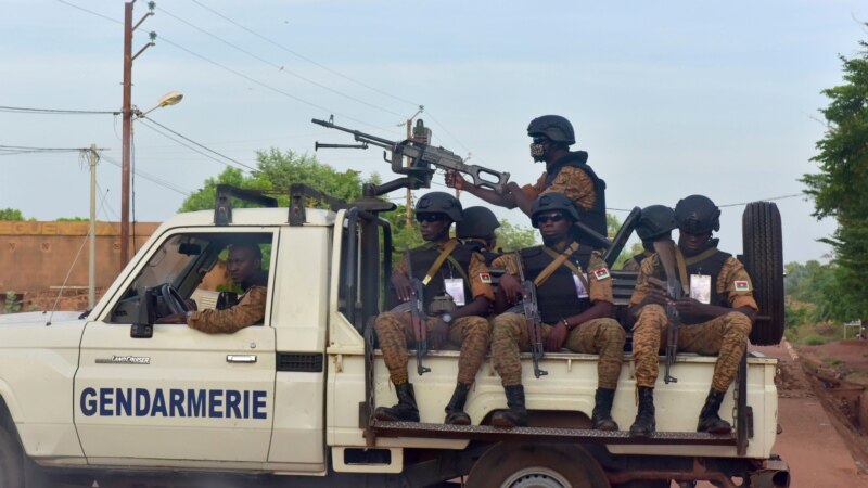 Une dizaine de gendarmes burkinabè tués; plusieurs portés 