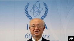 Direktur Jenderal Badan Energi Atom Internasional, IAEA, Yukiya Amano dari Jepang, berbicara kepada media dalam konferensi pers di Wina, Austria, 23 November 2017. (Foto: dok).