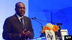 Le secrétaire-général de l'Union international de la télécommunication Hamadoun Touré parle à la cérémonie de ITU Telecom World 2013 à Bangkok, le 19 novembre 2013.