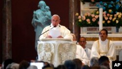 El papa Francisco recalcó que la doctrina social de la Iglesia es de solidaridad.