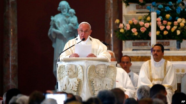 El papa Francisco recalcó que la doctrina social de la Iglesia es de solidaridad.