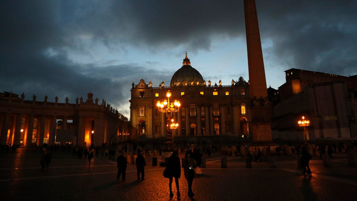 Cardinals Debate Qualifications for Pope