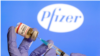 Исследование Pfizer и BioNTech показало высокую эффективность бустерной дозы их вакцины 