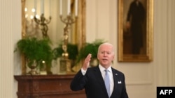El presidente de Estados Unidos, Joe Biden, habla sobre las vacunas contra el COVID-19 en el East Room de la Casa Blanca en Washington, DC, el 29 de julio de 2021.