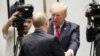 Tak Percaya Campur Tangan Rusia, Trump Dikecam 2 Mantan Pejabat Intelijen AS