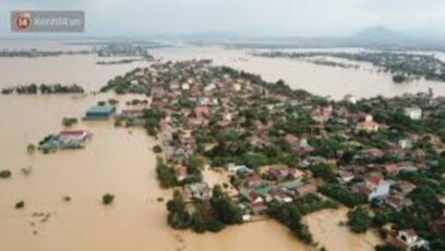 Lũ lụt ở miền Trung Việt Nam, tháng 10 năm 2020. Web screenshot from Moitruongdothi.vn