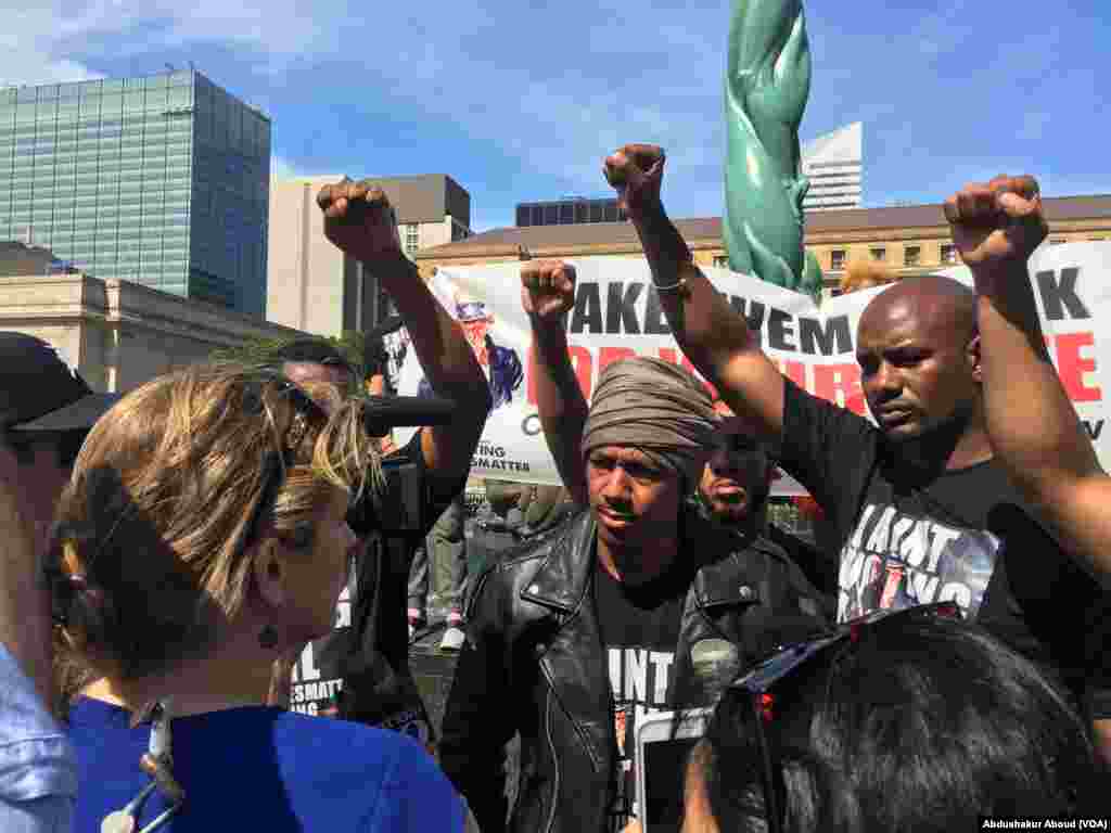 Nick Cannon msani mashuhuri akiungana na Black Life Matters