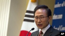 South Korean President Lee Myung-bak speaks during a lunch hosted in Washington by the U.S. Chamber of Commerce, Oct. 12, 2011