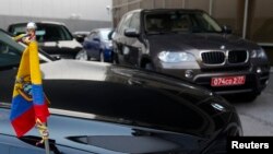 Մոսկվայում Էկվադորի դեսպանության աշխատակիցները սպասում են Սնոուդընի օդանավի վայրէջքին