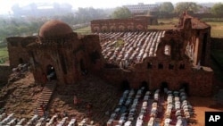 Diperkirakan sekitar 100.000 Muslim India setiap tahun mendapat manfaat dari perjalanan naik haji bersubsidi (foto, dok.).