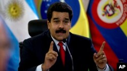 El presidente Nicolás Maduro dijo aceptar un mediador extranjero, pero no aceptar condiciones ni agenda previa al diálogo con la oposición.