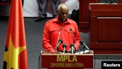 L'ancien président angolais Jose Eduardo dos Santos à Luanda, Angola, 17 août 2016. 