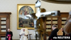 El Papa Francisco endureció más su política contra los sacerdotes acusados de abusar de menores.