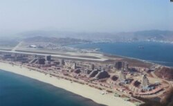 북한이 지난해 4월 공개한 원산갈마해안관광지구 건설 현장.