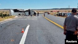 一辆载着中国游客的大巴在犹他州的布莱斯峡谷国家公园附近翻车(2019年9月20日)