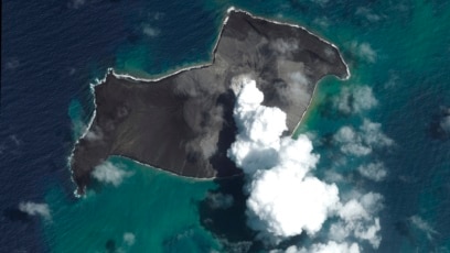 
Study: Tonga Volcano Blasted Particles and Water High into Atmosphere
