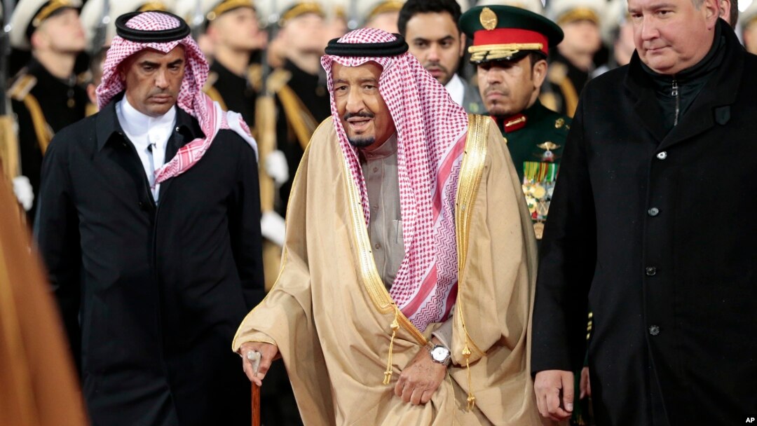 Saudi Monarch Begins Historic Trip to Russia