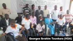 Les handicapés éprouvent d'énormes difficultés dans la société ivoirienne, à Abidjan, le 9 novembre 2017. (VOA/Georges Ibrahim Tounkara)