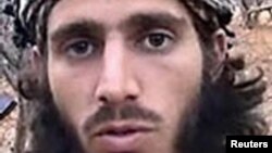 Omar Shafik Hammami, alias Abu Mansour al-Amriki, élevé dans l'Alabama, serait décédé en Somalie, tué par ses anciens compagnons d'armes