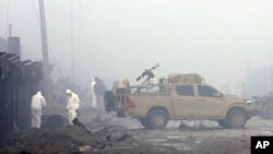 فائل: سیکورٹی فورسز کابل میں ایک خود کش دھماکے کی جگہ کا معائنہ کر رہی ہیں۔ 29 نومبر 2018