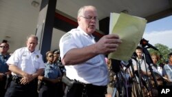 El jefe de la policía de Ferguson, se había negado a renunciar, pero un detallado informe federal, advirtiendo patrones racistas dentro de la agencia policial de la ciudad, terminó de forzar su salida.