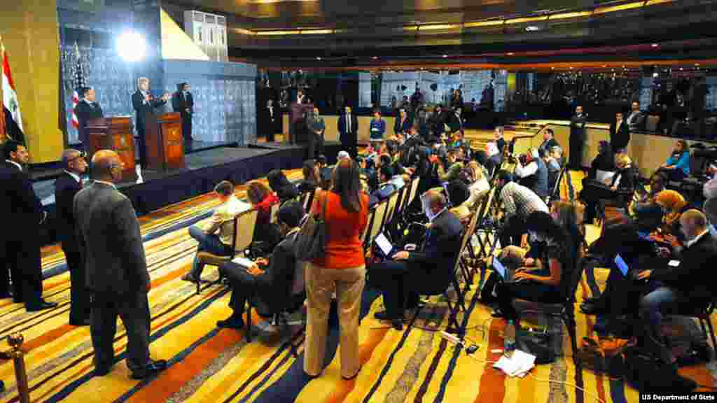 U.S. Secretary of State John Kerry and Egyptian Foreign Minister Nabil Fahmy speak to reporters during a joint news conference following a meeting in Cairo, Egypt, on November 3, 2013.