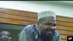 Imam Sheikh Aboud Rogo Mohammed kwenye baraza ya mahakama moja mjini Mombasa